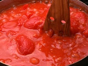 boiling tomato_sauce